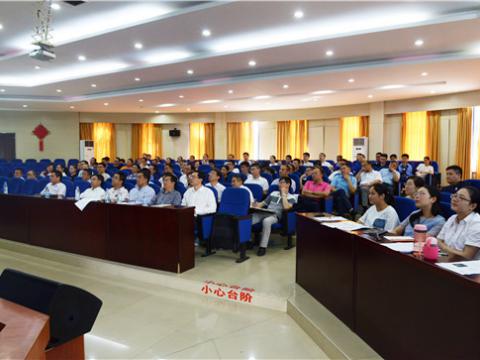 提高职场情商，做快乐职场人