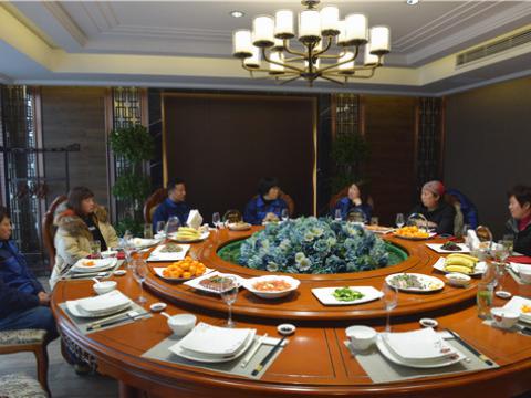 浓浓祝福语 依依惜别情——威腾集团退休员工欢送会