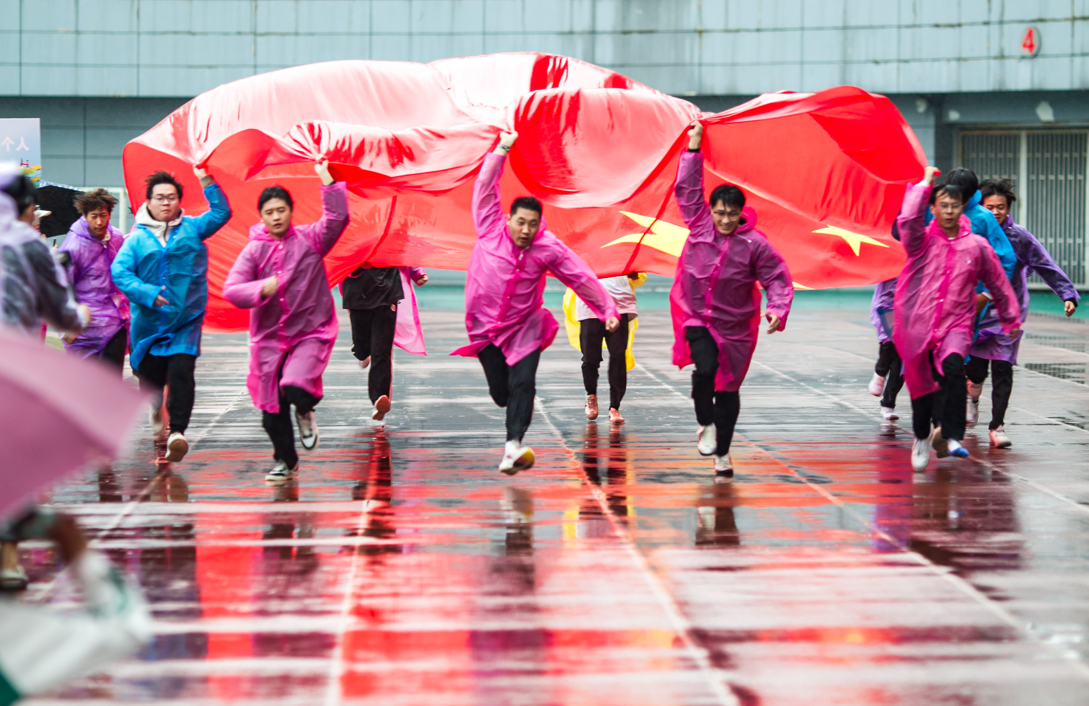 20241008113428_18674.jpg 暴走国旗.jpg